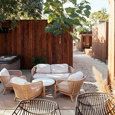 別荘 Stylish House In プリヴラカ