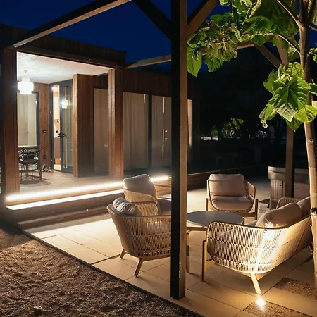 別荘 Stylish House In プリヴラカ